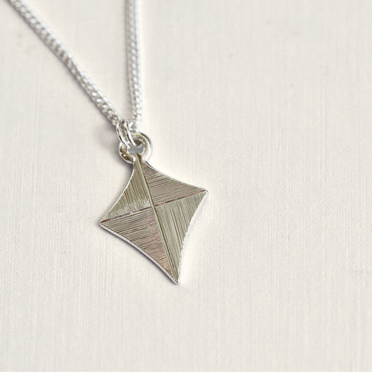 Kite Solitaire Hand Engraved Pendant
