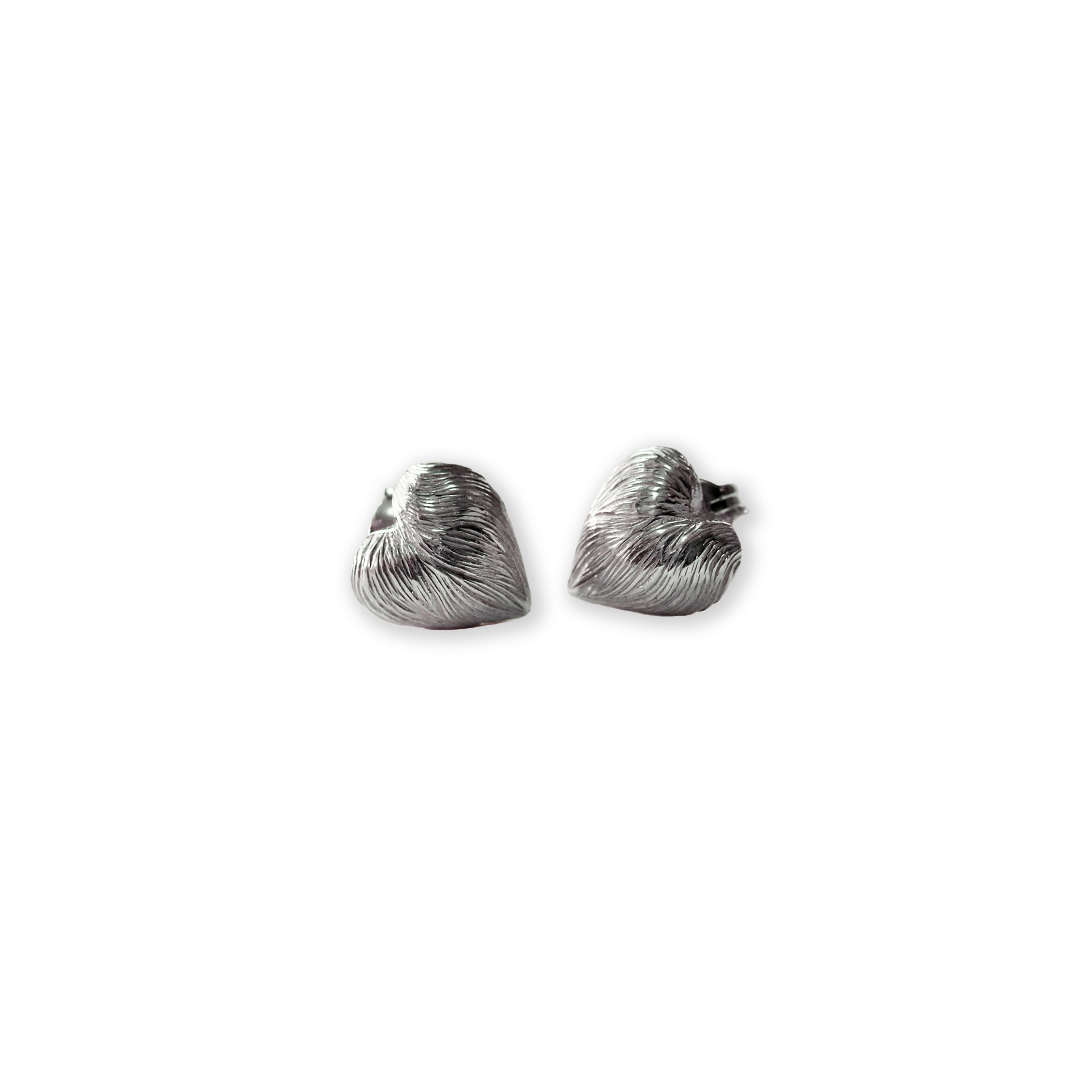 silver heart earrings with hand engraved pattern