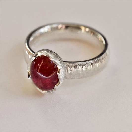 Engraved Wavy Tourmaline Ring